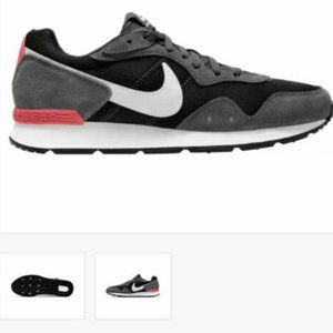 Mens Nike Venture Runner Size 9